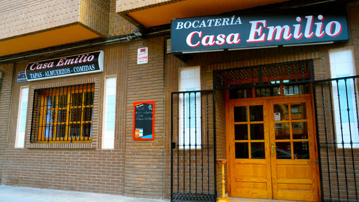 Bar-Bocatería Casa Emilio